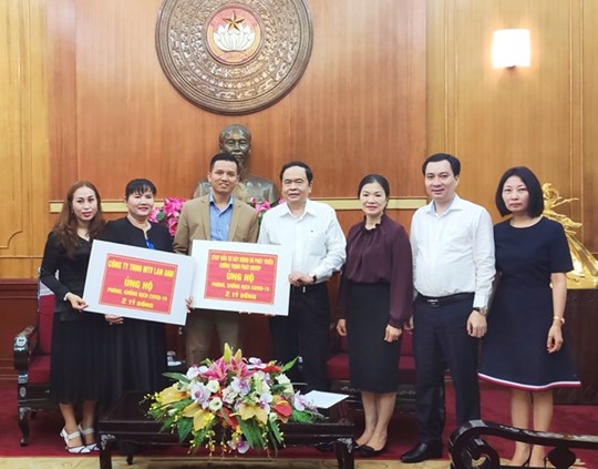 Doanh nghiệp Việt chung tay phòng chống dịch Covid-19 