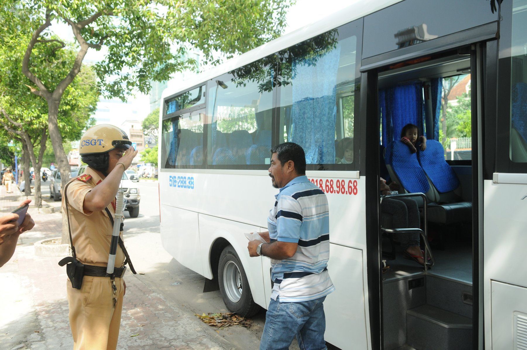 CSGT TP HCM Tước 1.575 bằng lái, phạt 8,2 tỷ đồng trong nửa tháng đầu tổng kiểm tra