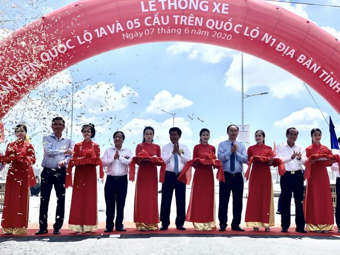 Chính thức thông xe công trình cầu Tân An trên Quốc lộ 1A 