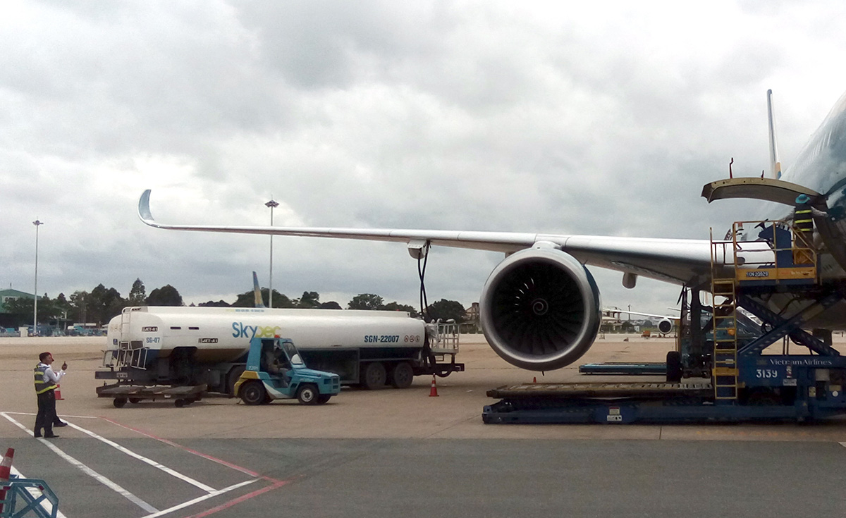 Bộ Tài chính đề xuất giảm 30% thuế bảo vệ môi trường đối với nhiên liệu bay