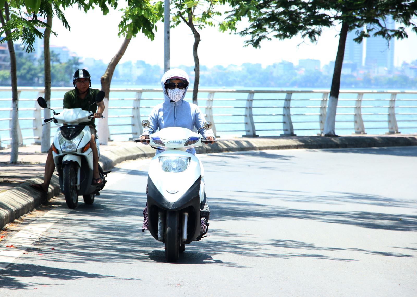 Dự báo thời tiết ngày 96 Hà Nội và các khu vực trong cả nước tiếp tục nắng nóng gay gắt