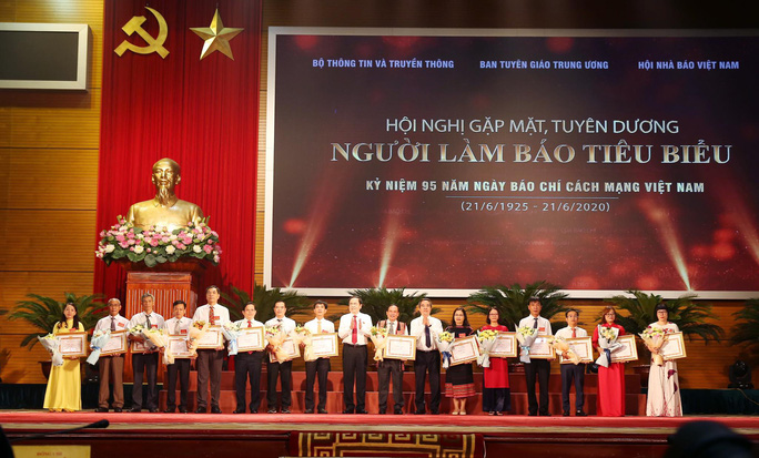 Tuyên dương 187 người làm báo tiêu biểu của cả nước