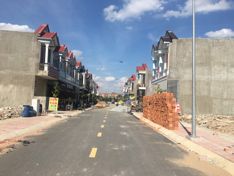 Ai chống lưng cho nữ đại gia xẻ thịt đất Bình Dương