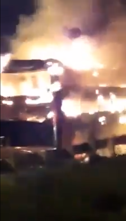 Hà Nội Xe khách 45 chỗ bất ngờ bốc cháy 