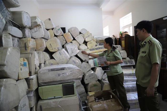 Tây Ninh Bắt quả tang vụ vận chuyển số lượng lớn hàng điện máy đã qua sử dụng không rõ nguồn gốc