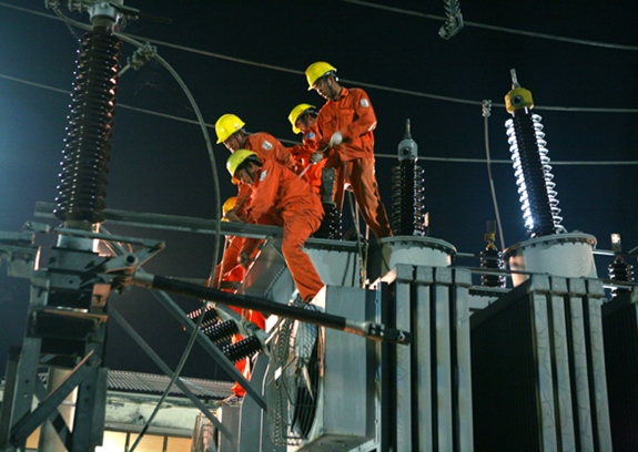 Tiếp tục đình chỉ công tác giám đốc điện lực vụ ghi nhầm hơn 15 triệu đồng