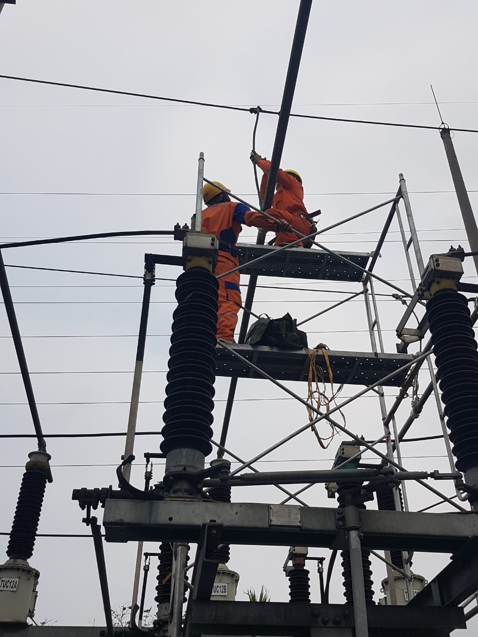 Công ty Điện lực Hà Nam đảm bảo cấp điện và đẩy mạnh công tác tuyên truyền tiết kiệm điện, trong mùa nắng nóng 2020