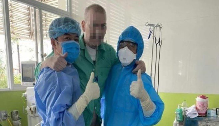 Việt Nam sẽ cử ê-kíp bác sĩ hỗ trợ đưa phi công người Anh về nước