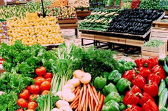 Giá cả thị trường ngày 87 Thịt, cá, rau củ nhập khẩu tràn ngập các ưu đãi, sữa giảm giá mạnh trên hệ thống Big C, Satra