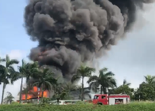 Xuất hiện hợp chất vượt chuẩn trong không khí sau vụ cháy khu cảng Đức Giang