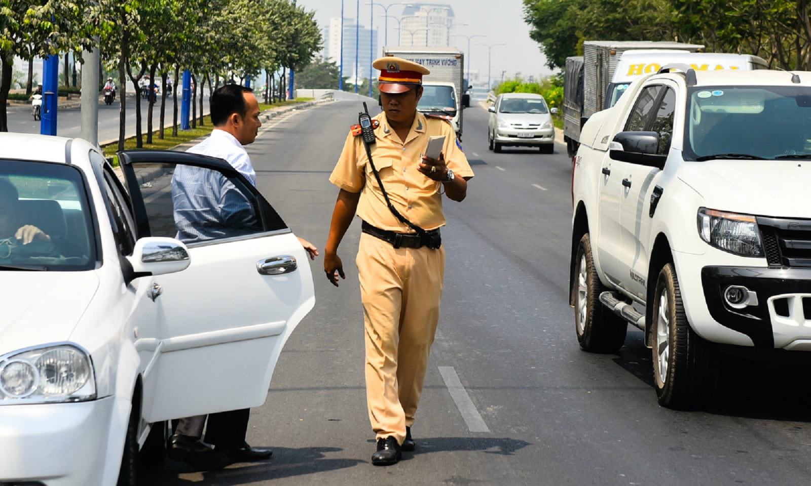 Những trường hợp CSGT được dừng xe kể từ 58 theo Thông tư 65