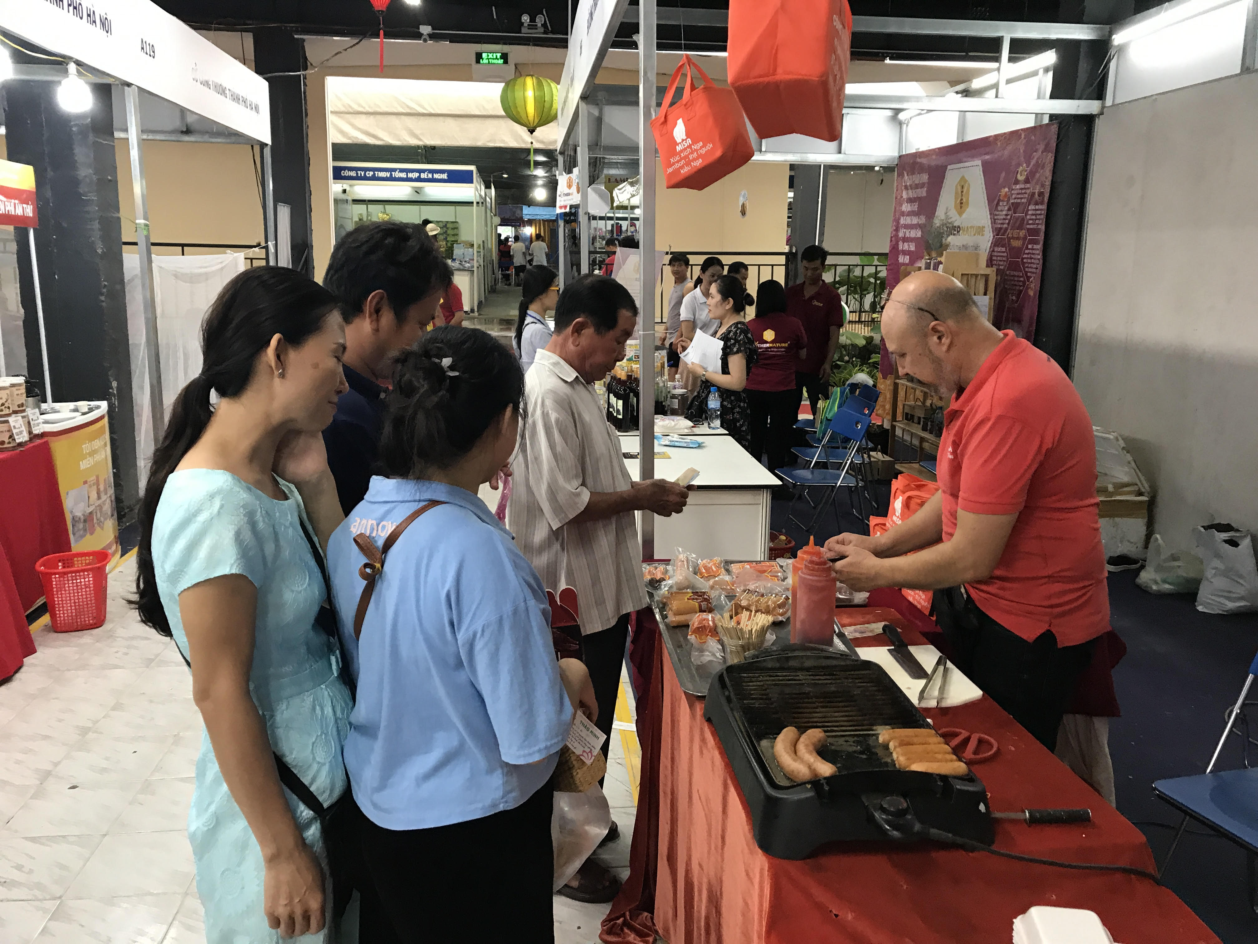 TPHCM Sôi nổi các hoạt động kích cầu tiêu dùng