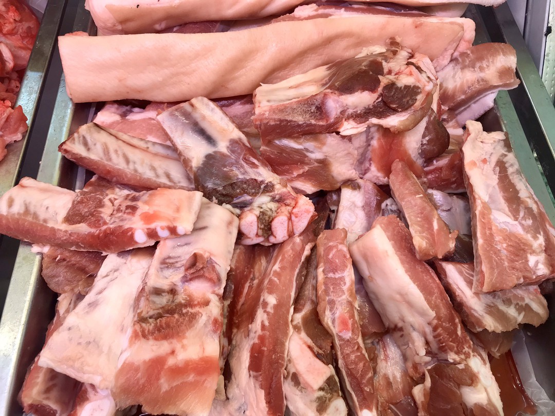 Giải quyết thủ tục hải quan thuận lợi cho mặt hàng thịt lợn nhập khẩu