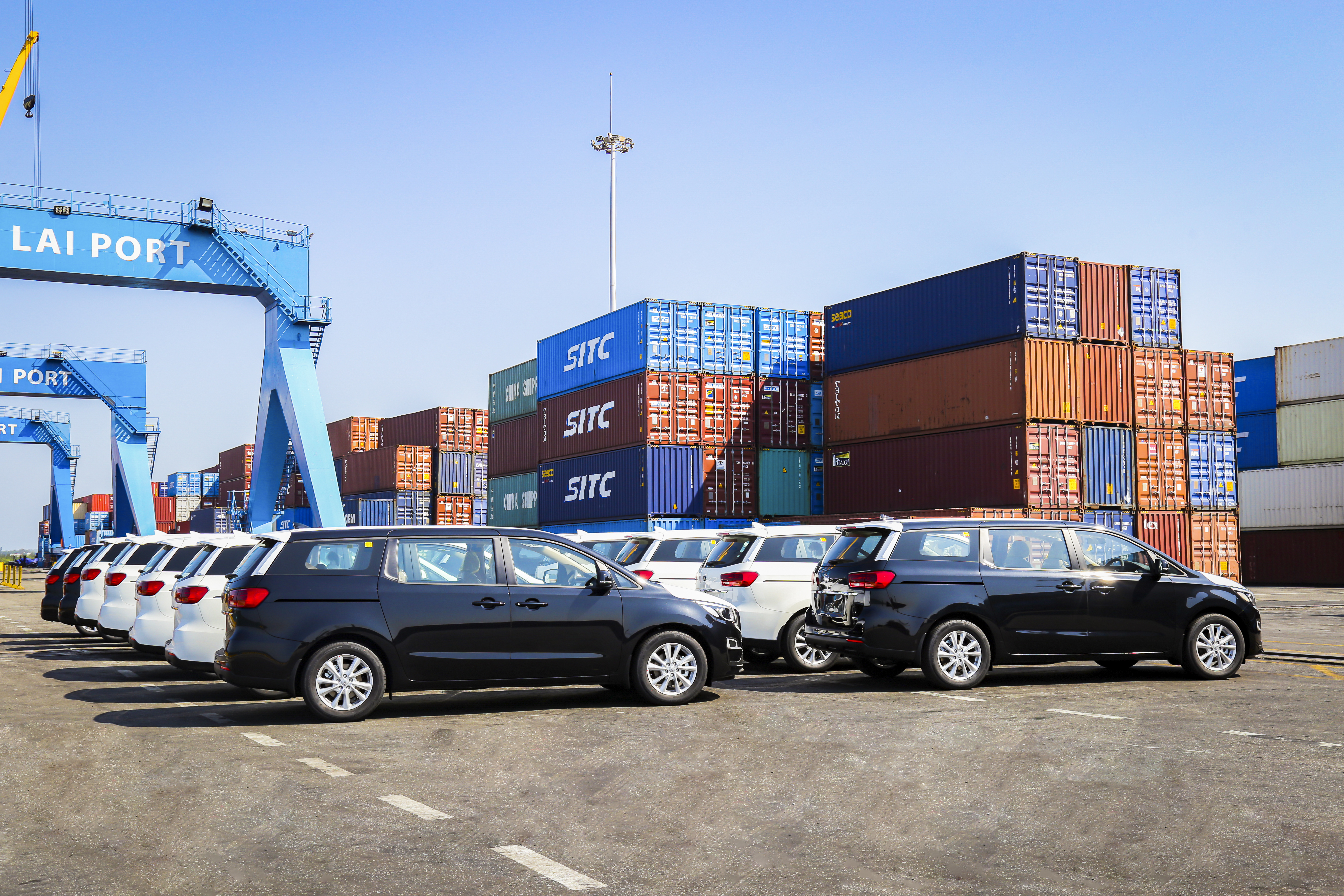 Thaco xuất khẩu ô tô qua Thái Lan