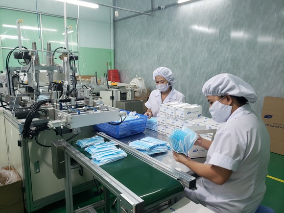 Việt Nam tiếp tục hỗ trợ khẩu trang y tế cho một số nước châu Phi