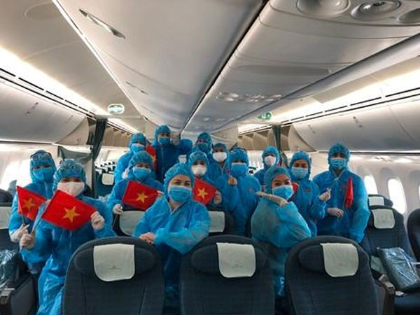 Đưa 240 công dân Việt Nam từ Cuba và Đức về nước