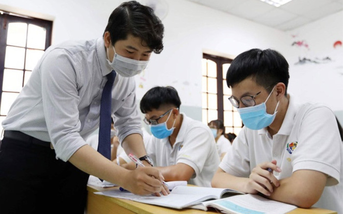 Tổ chức kỳ thi tốt nghiệp THPT như thế nào trong tình huống dịch COVID-19 tái phát