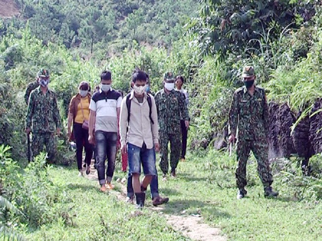 Liên tiếp phát hiện và bắt giữ hàng trăm đối tượng xuất nhập cảnh trái phép qua các đường mòn, lối mở
