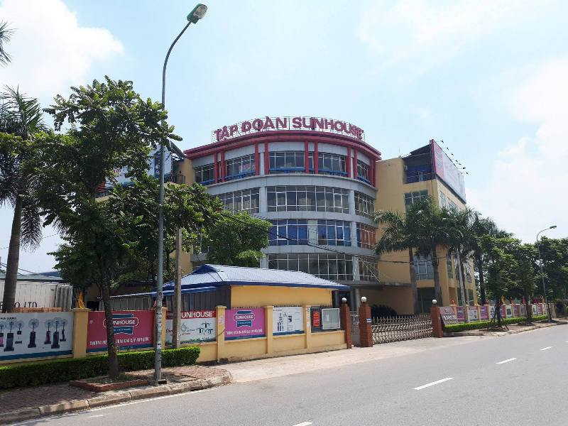 Sau gala kỷ niệm 20 năm và đi du lịch tại Đà Nẵng trở về, tập thể cán bộ nhân viên Tập đoàn Sunhouse có khai báo y tế