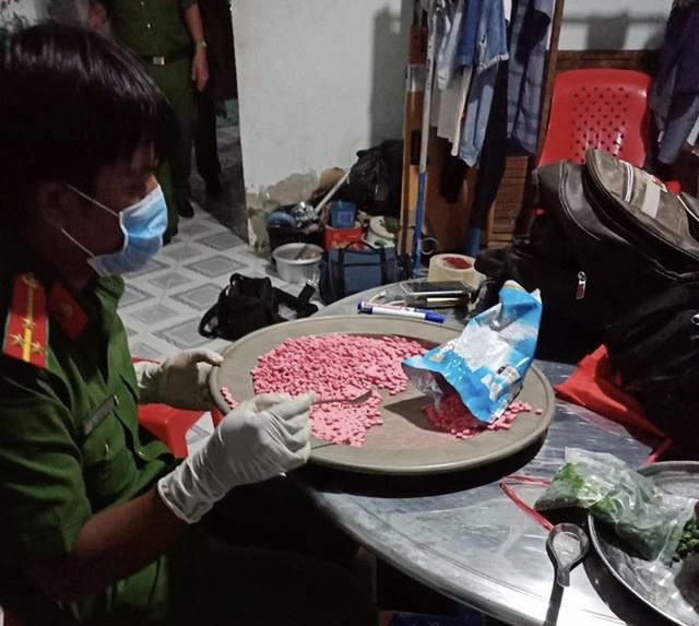 Long An Bắt giữ vụ tàng trữ ma túy lớn tại biên giới Kiến Tường