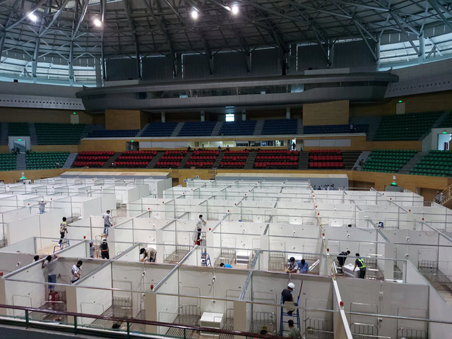 Hoàn thành việc xây dựng bệnh viện dã chiến tại Cung thể thao Tiên Sơn trong vòng 72 giờ