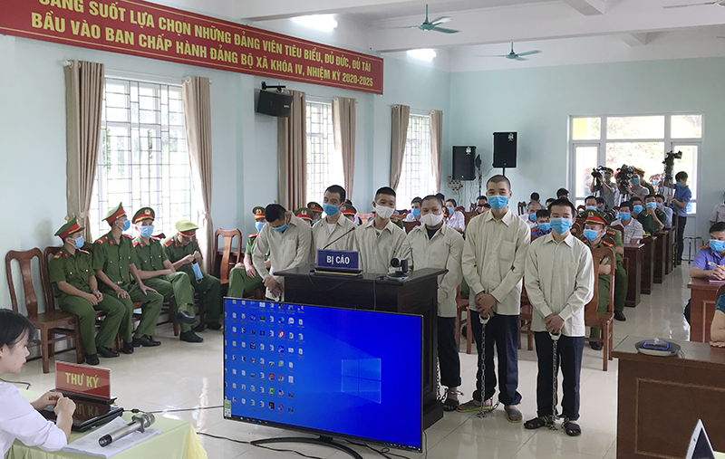 Phạt tù nhóm đối tượng tổ chức đưa người nhập cảnh trái phép