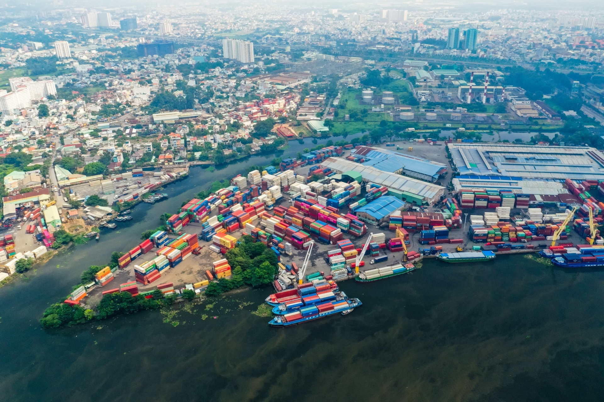 AMRO dự báo tăng trưởng kinh tế Việt Nam 2020 đạt 3,1%