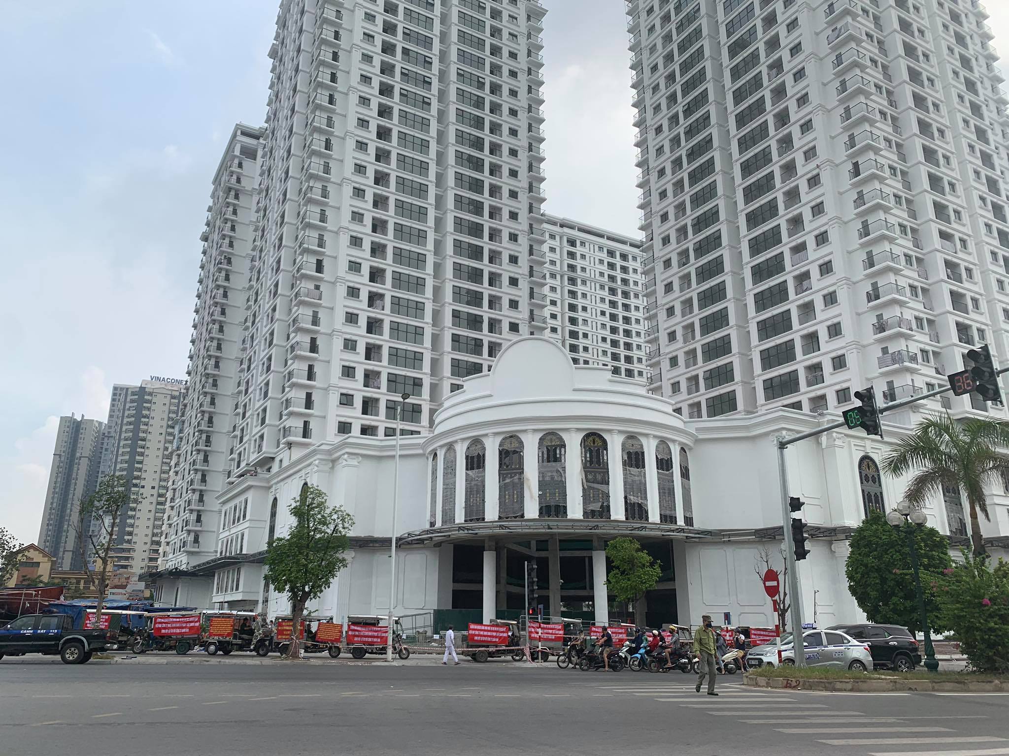 HĐQT Iris Garden “tranh chấp” cổ phần, có nghĩ đến khách hàng