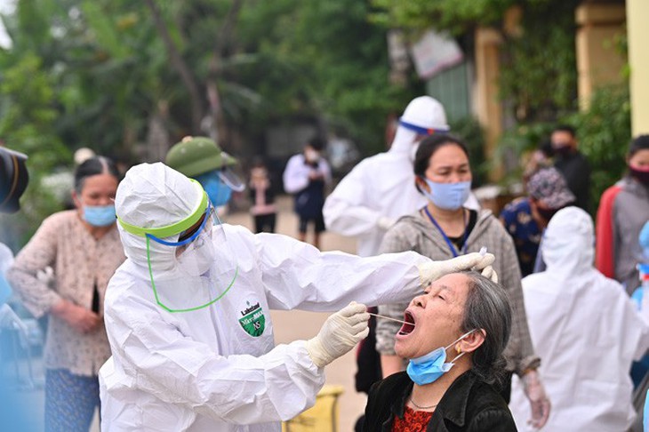 Phân tuyến điều trị và xét nghiệm sàng lọc SARS-CoV-2 tại Hà Nội