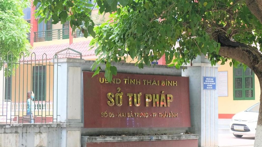Bắt quả tang phó giám đốc Trung tâm đấu giá tài sản Thái Bình đánh bạc