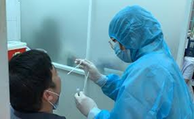 Hà Nội vẫn còn hơn 18 nghìn người từ Đà Nẵng về chưa được lấy mẫu xét nghiệm RT-PCR