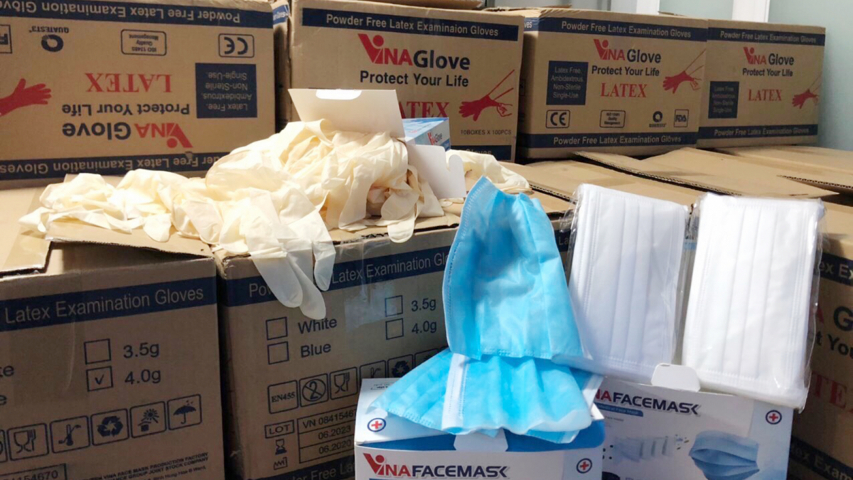 TP HCM Phát hiện 4,4 triệu khẩu trang và găng tay phế phẩm, không rõ nguồn gốc