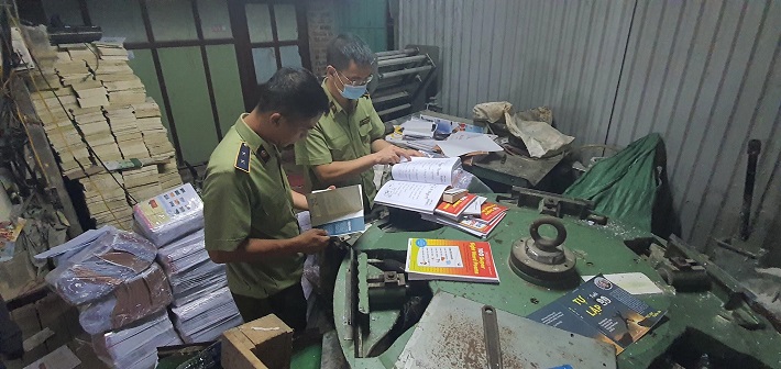 Hà Nội Thu giữ hàng tấn sách giả NXB Giáo dục Việt Nam