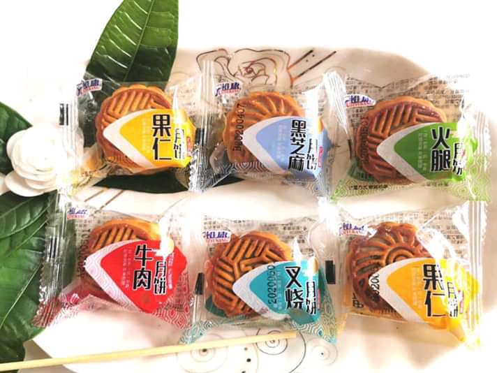 Cảnh báo người tiêu dùng không mua bánh Trung thu ngoại giá rẻ bán tràn lan trên thị trường