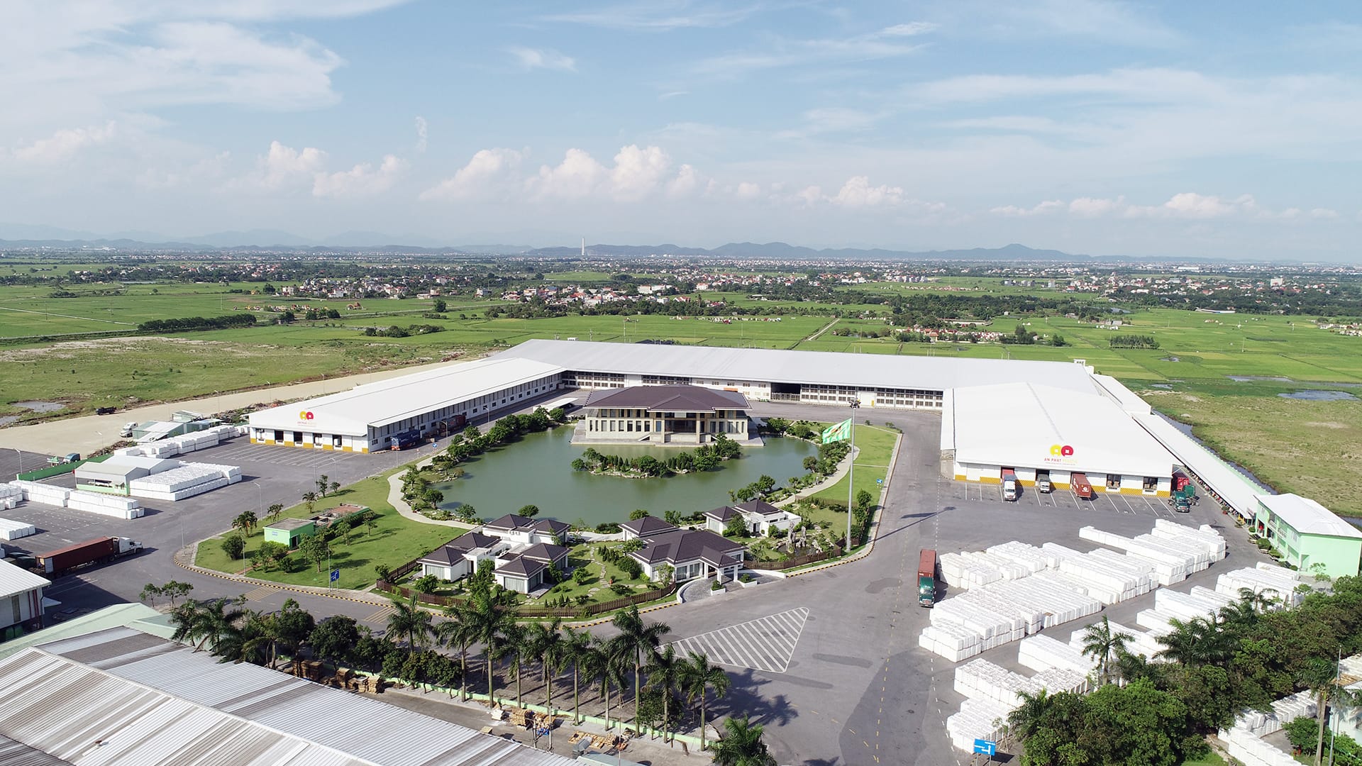 Tập đoàn An Phát Holdings (APH) chưa mua được cổ phiếu đăng ký tại Nhựa An Phát Xanh (AAA)