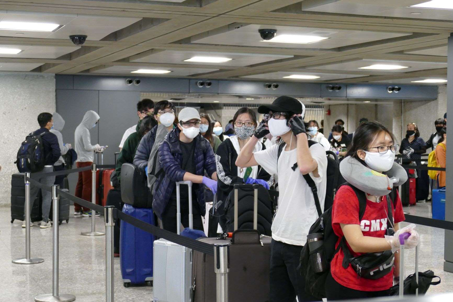 Đưa hơn 340 người Việt từ Mỹ về nước