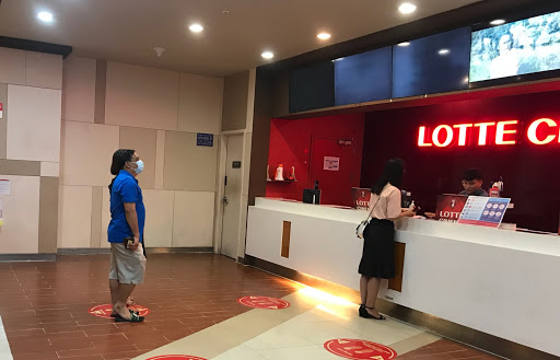 Sở LĐTB-XH TPHCM đề nghị hỗ trợ hơn 27.000 người làm tại quán bar, karaoke, gym bị ảnh hưởng bởi dịch Covid-19