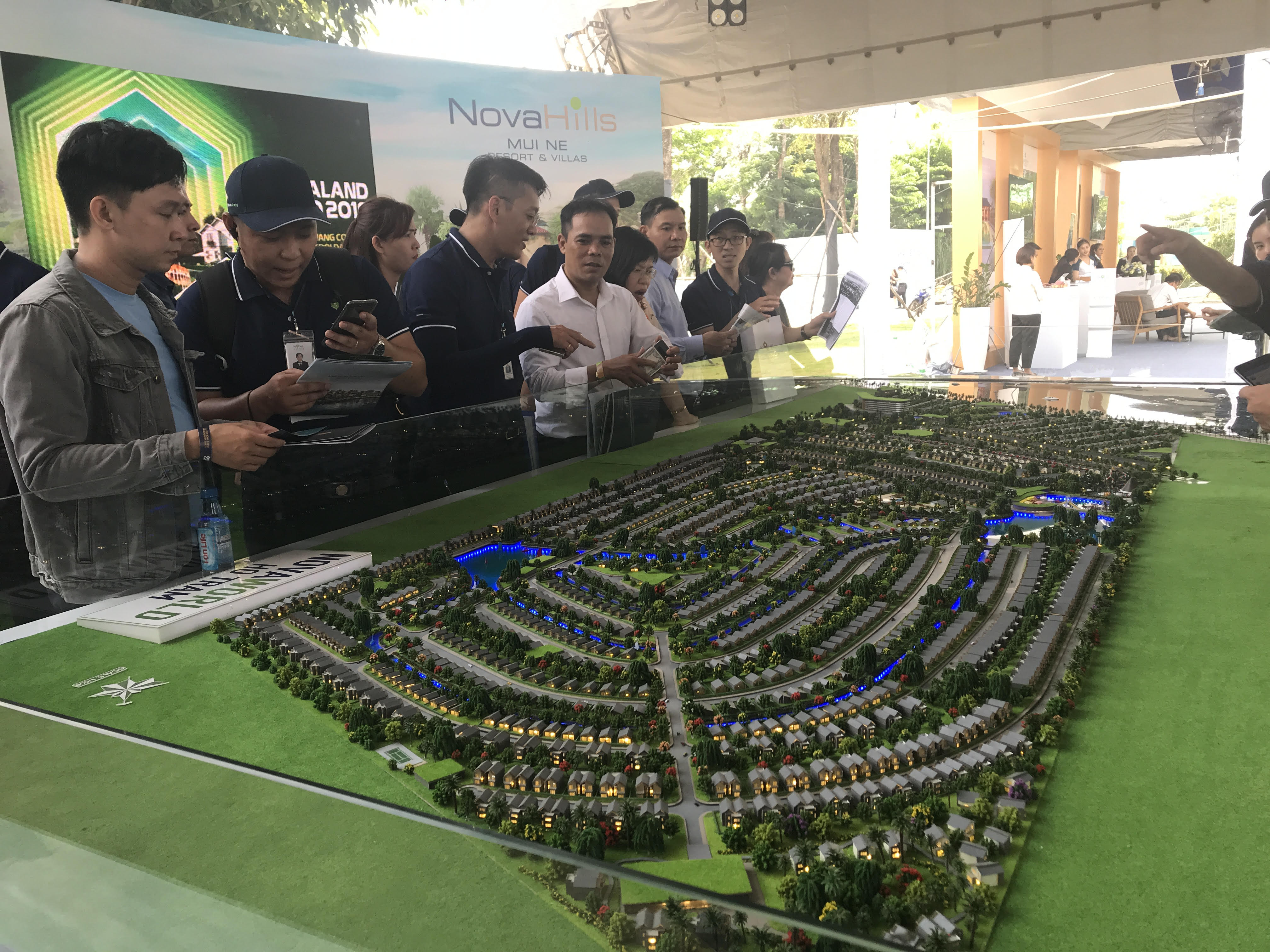 HoREA kiến nghị lãnh đạo TPHCM tháo gỡ vướng mắc cho 11 dự án của Tập đoàn Novaland