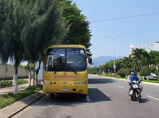 Quảng  Nam Xe liên tỉnh, xe buýt đi Đà Nẵng, karaoke, quán bar, massage… hoạt động lại