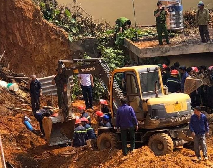 Khởi tố vụ án sập công trình khiến 4 người tử vong tại Phú Thọ