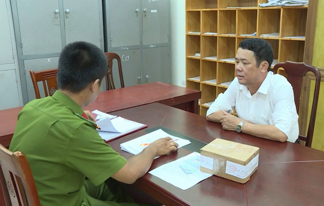 Bắt khẩn cấp giám đốc rút súng đe dọa tài xế xe tải ở Bắc Ninh