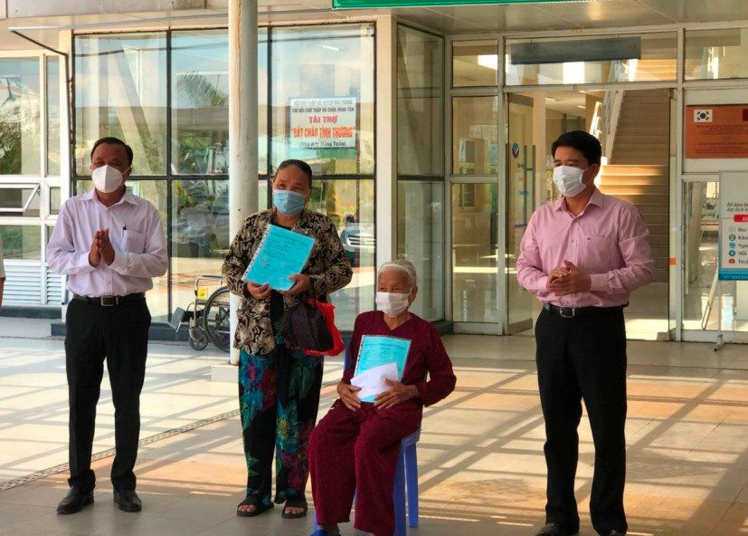 Cụ bà 100 tuổi - người lớn tuổi nhất Việt Nam nhiễm SARS-CoV-2 đã được chữa khỏi