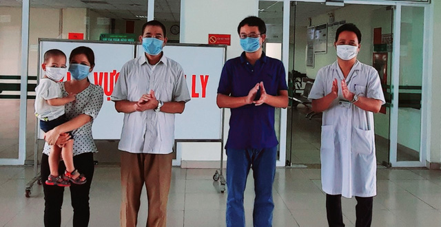 Dịch Covid-19 Thêm 5 bệnh nhân mắc Covid-19 được xuất viện, trong đó có 2 bệnh nhân tiên lượng nặng nhất miền Bắc