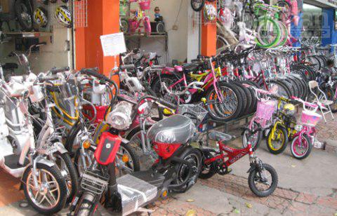 “Loạn” thị trường xe điện và nỗi lo an toàn giao thông