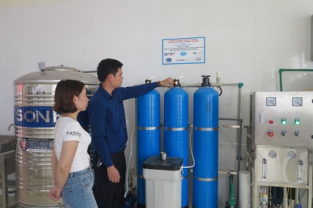 Lắp đặt hệ thống lọc nước nhiễm arsen ở đồng bằng sông Hồng