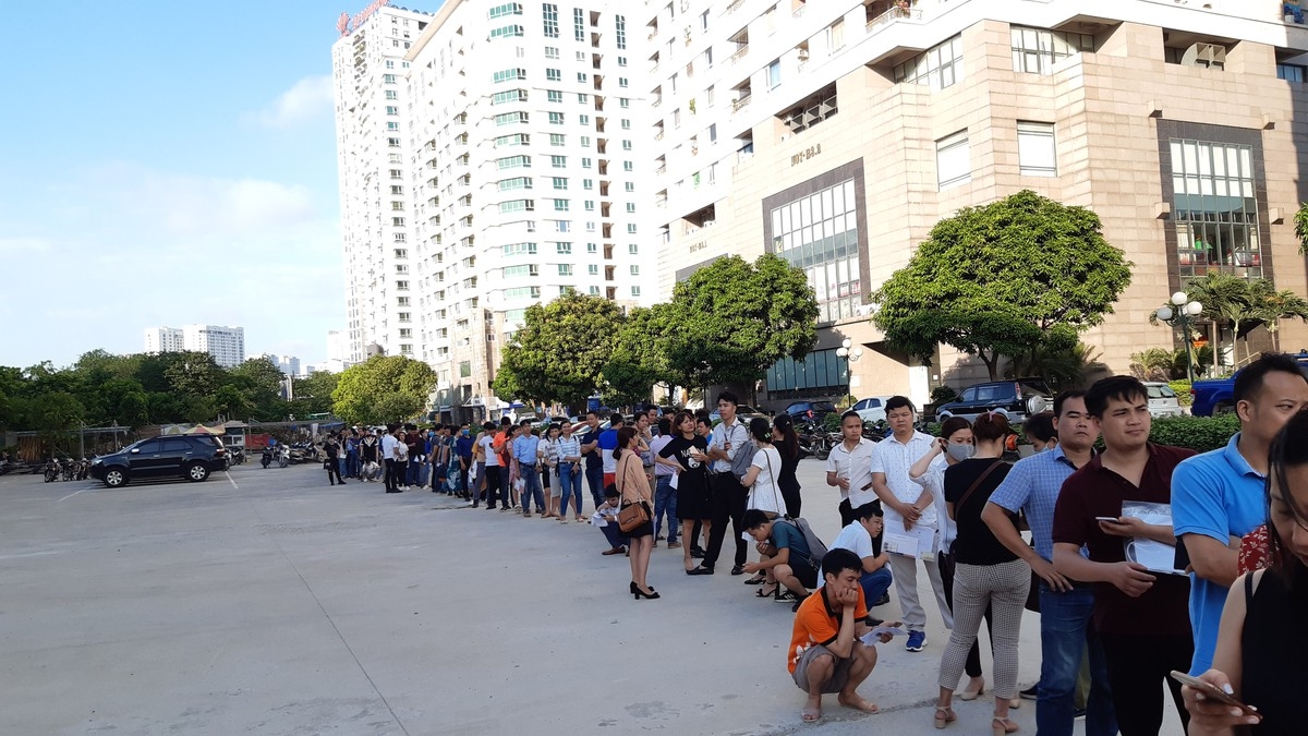 Cơ quan quản lý vào cuộc vụ “đi đêm” quyền mua nhà ở xã hội