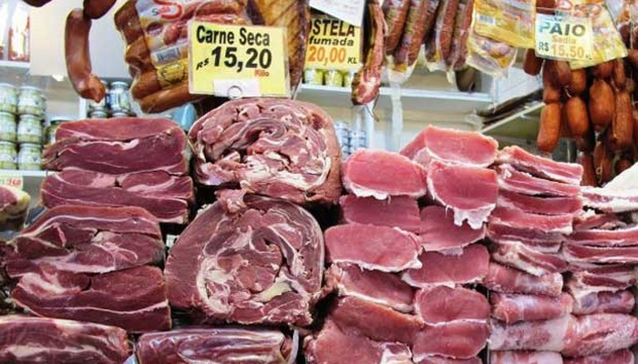 Trung Quốc lại phát hiện virus SARS-CoV-2 trên bao bì thịt bò Brazil