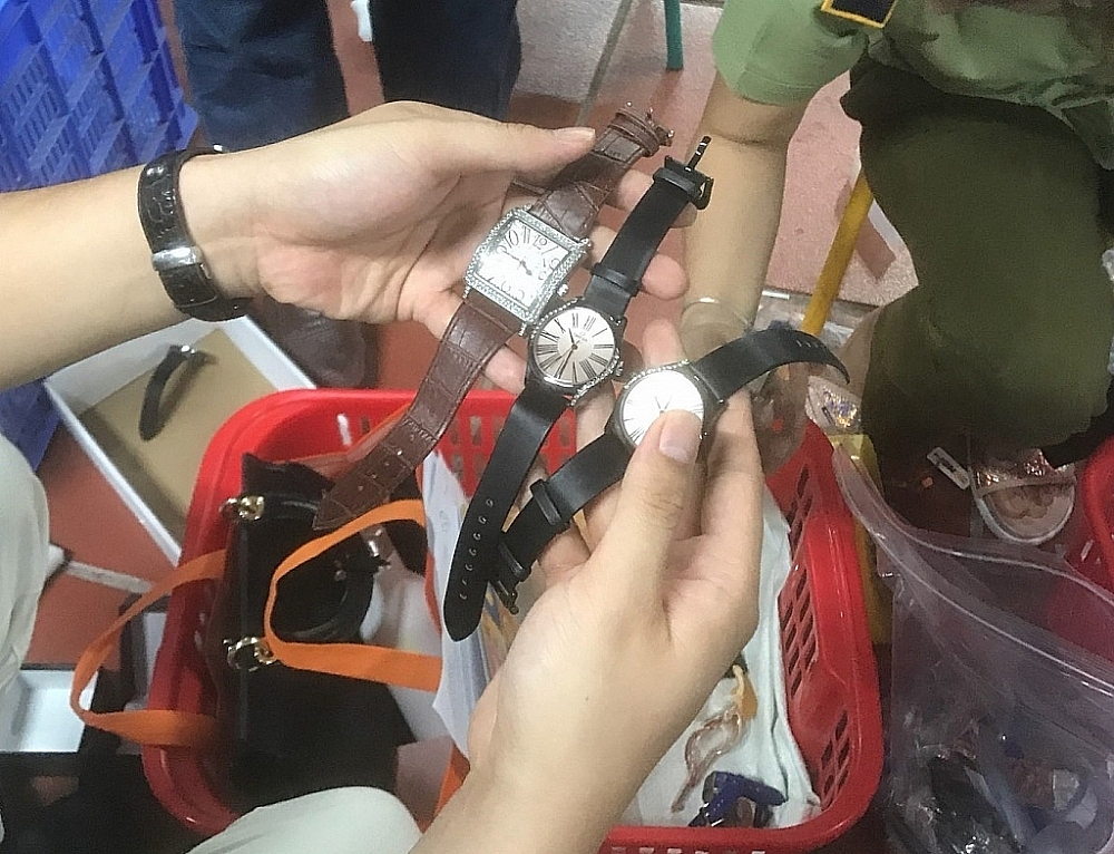 Ngăn chặn vận chuyển hàng lậu qua dịch vụ bưu chính 