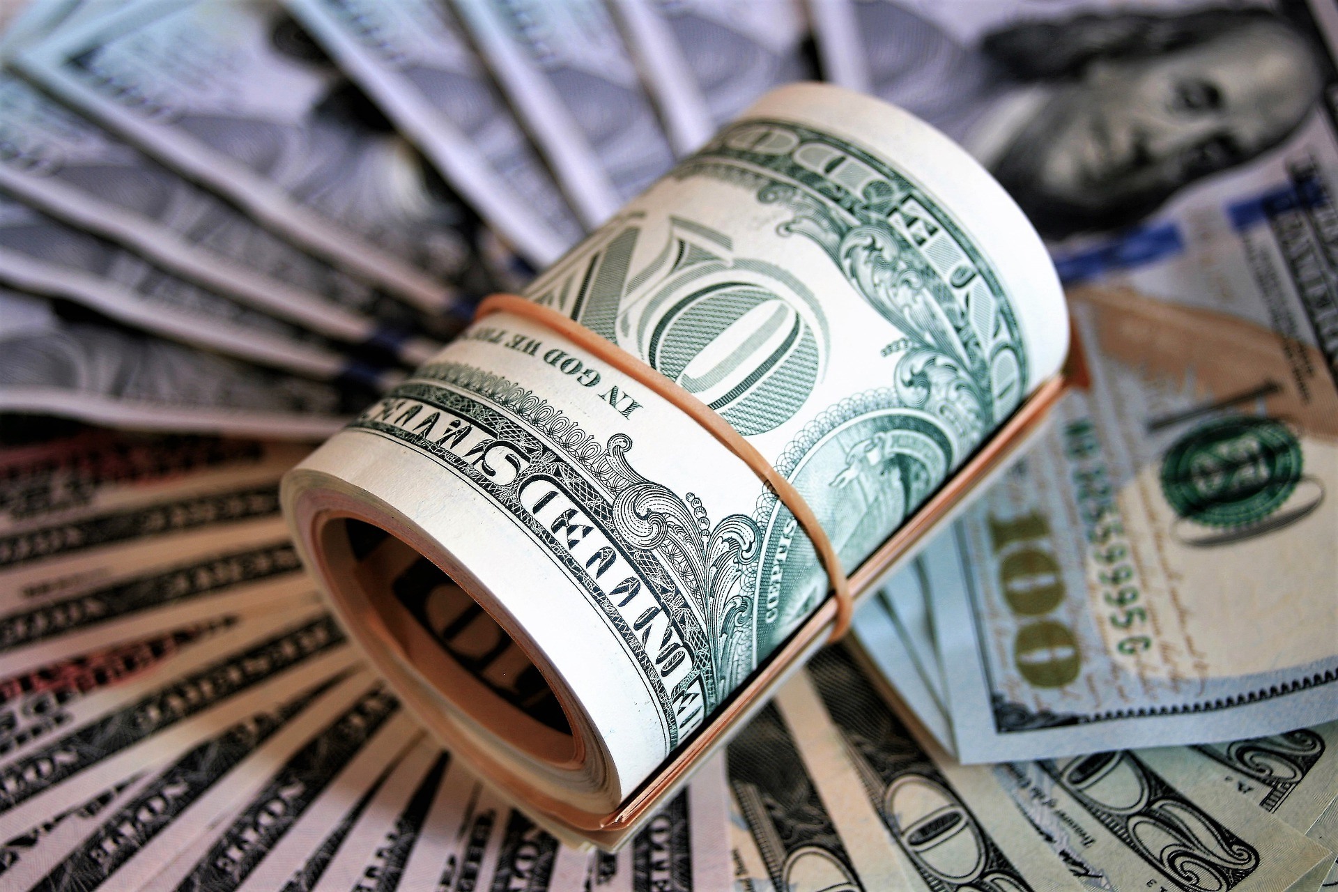 Tỷ giá ngoại tệ ngày 710 Đồng USD không ngừng giảm do nền kinh tế suy yếu
