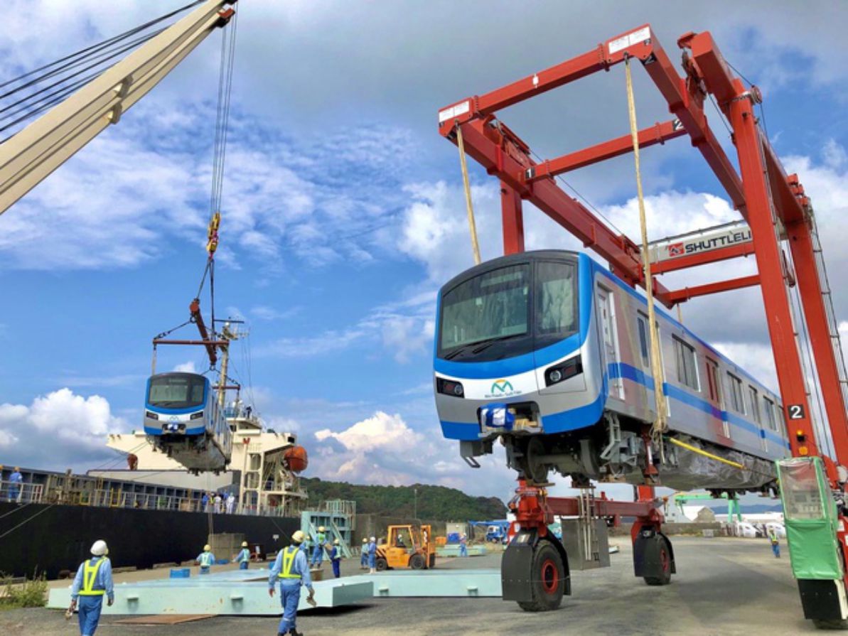 Tàu metro số 1 chính thức cập cảng Khánh Hội vào sáng nay 810